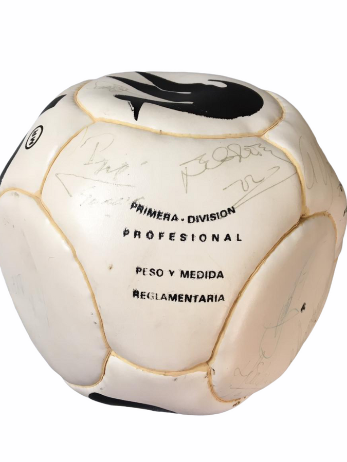 1990 Pumas UNAM Balon Garcis Signed Signed – Proper