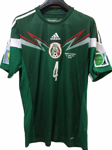 2014 Mexico Match Issue World Cup Brasil Rafa Marquez (L)