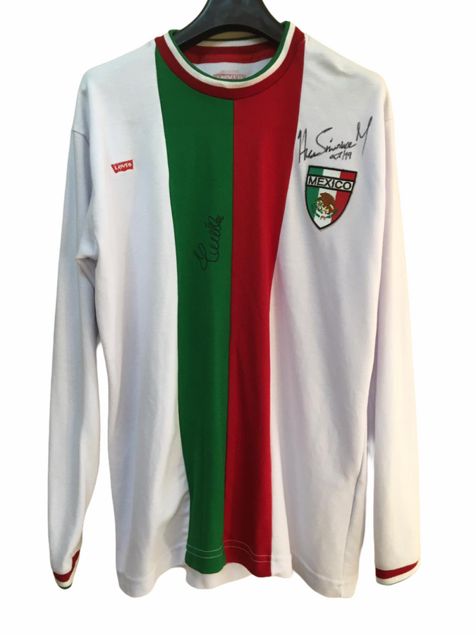 1978 Mexico Levis Hugo Sanchez Signed Signed XL Proper Soccer