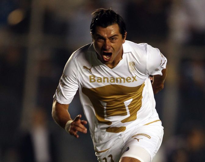 2010 Pumas Special Edition Centenario Long Sleeve (S) – Proper Soccer